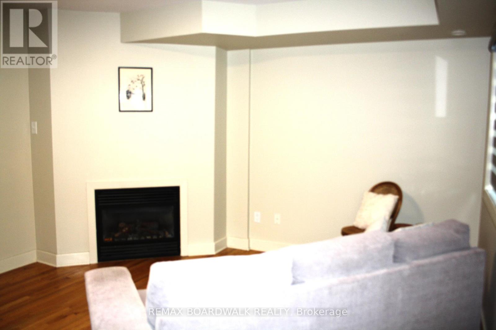3 Bed, 4 Bath House for Sale in Ottawa – 51 DROUIN AVENUE, Ottawa – MLS# X13484628 - Image 46