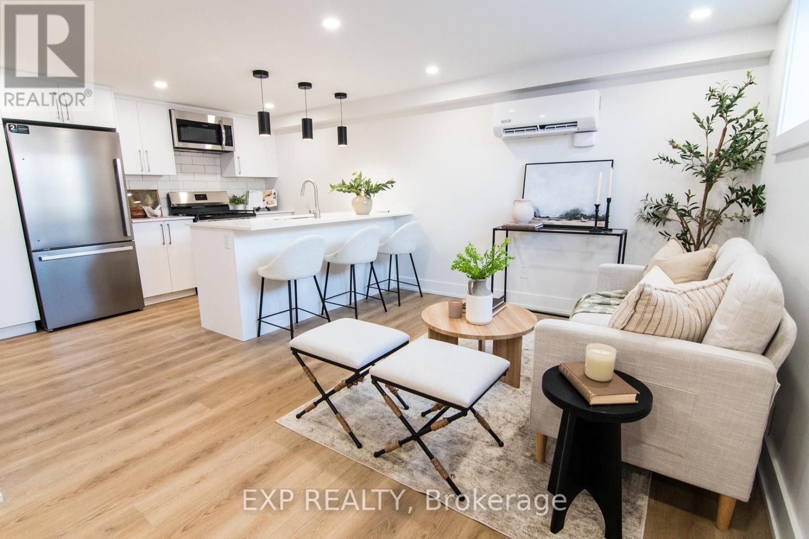 142 YOUNG STREET - 10