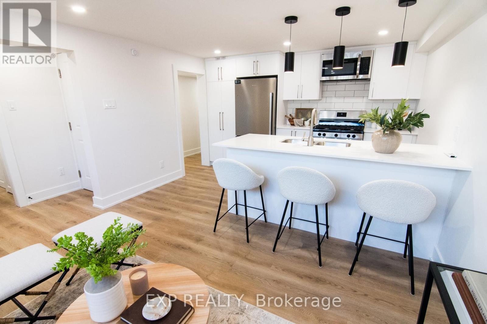 142 YOUNG STREET - 16