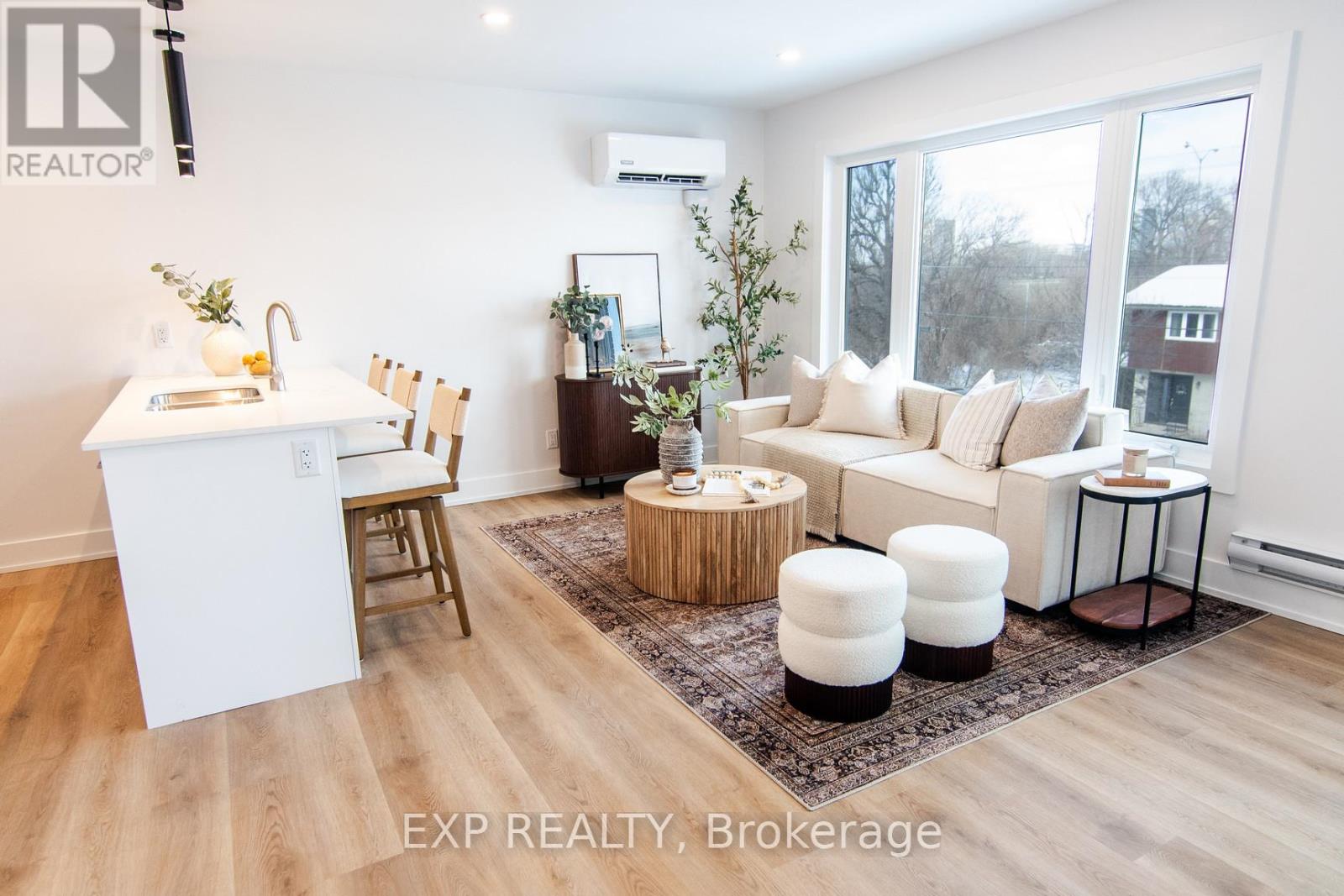 142 YOUNG STREET - 18