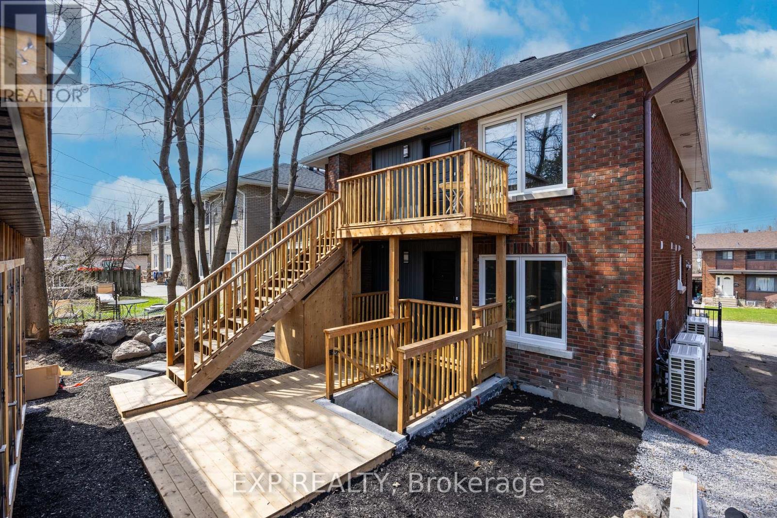 142 YOUNG STREET - 3
