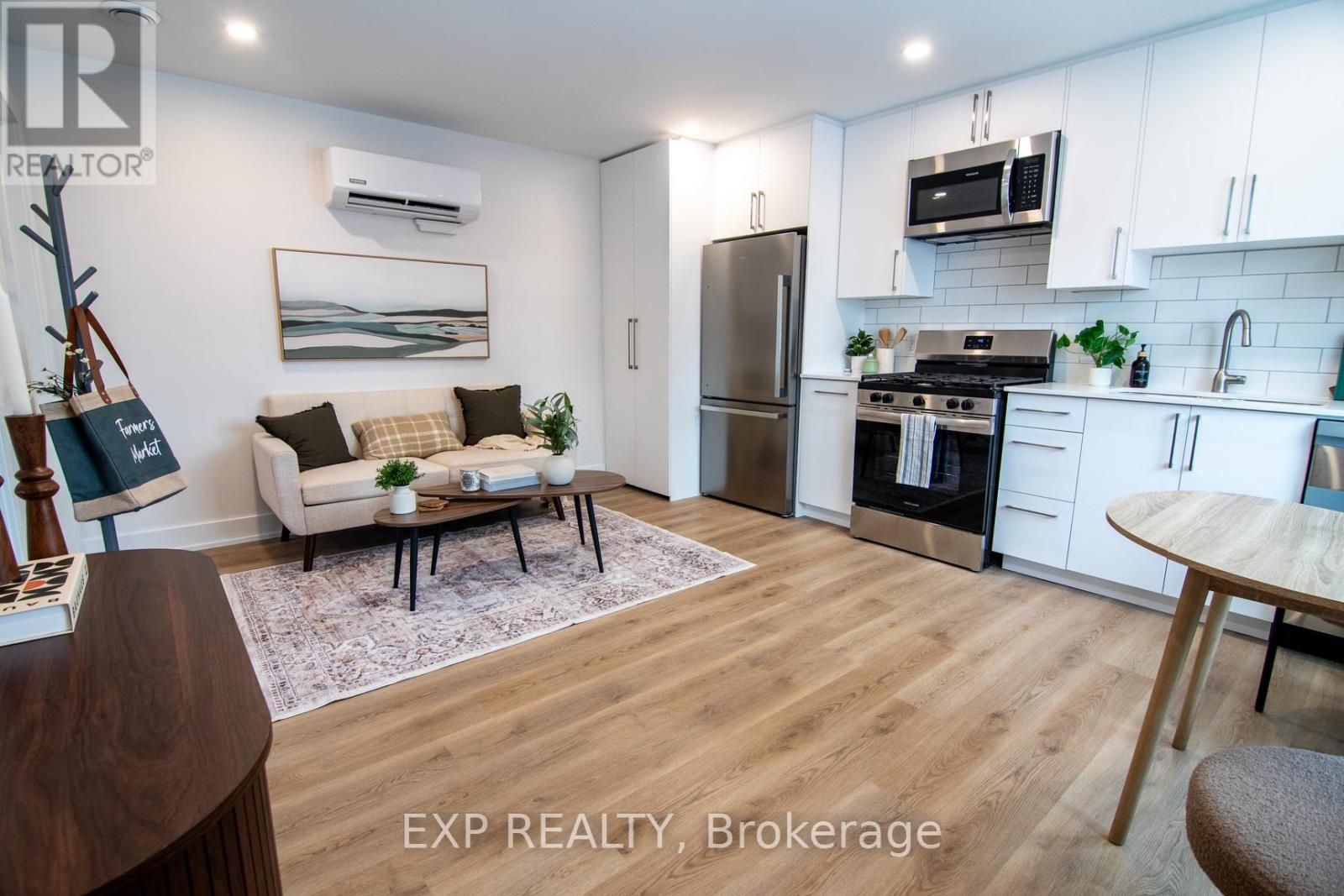 142 YOUNG STREET - 7