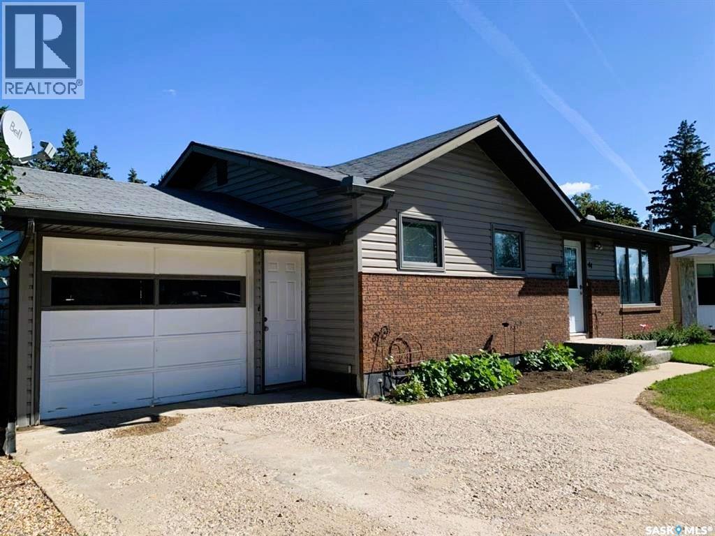 44 Campbell PLACE - 1