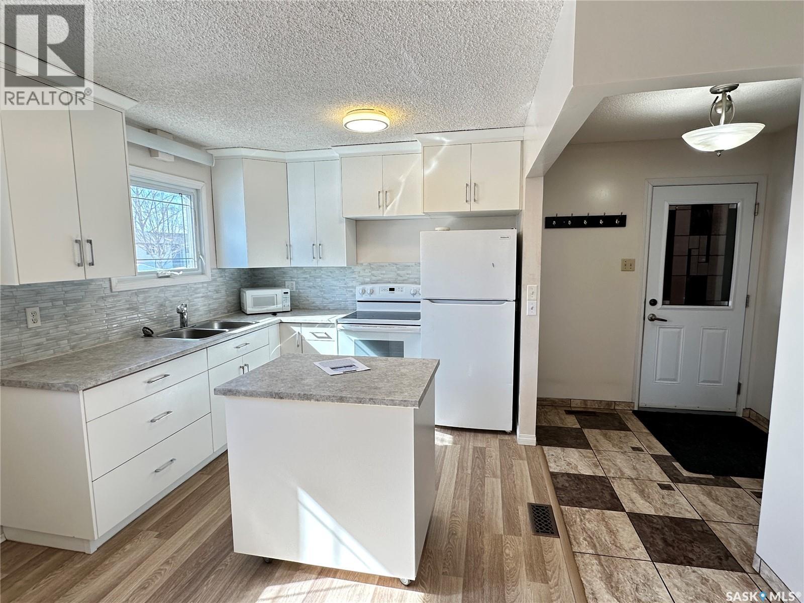 44 Campbell PLACE - 6