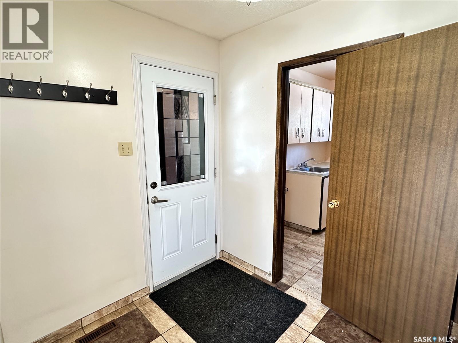44 Campbell PLACE - 5