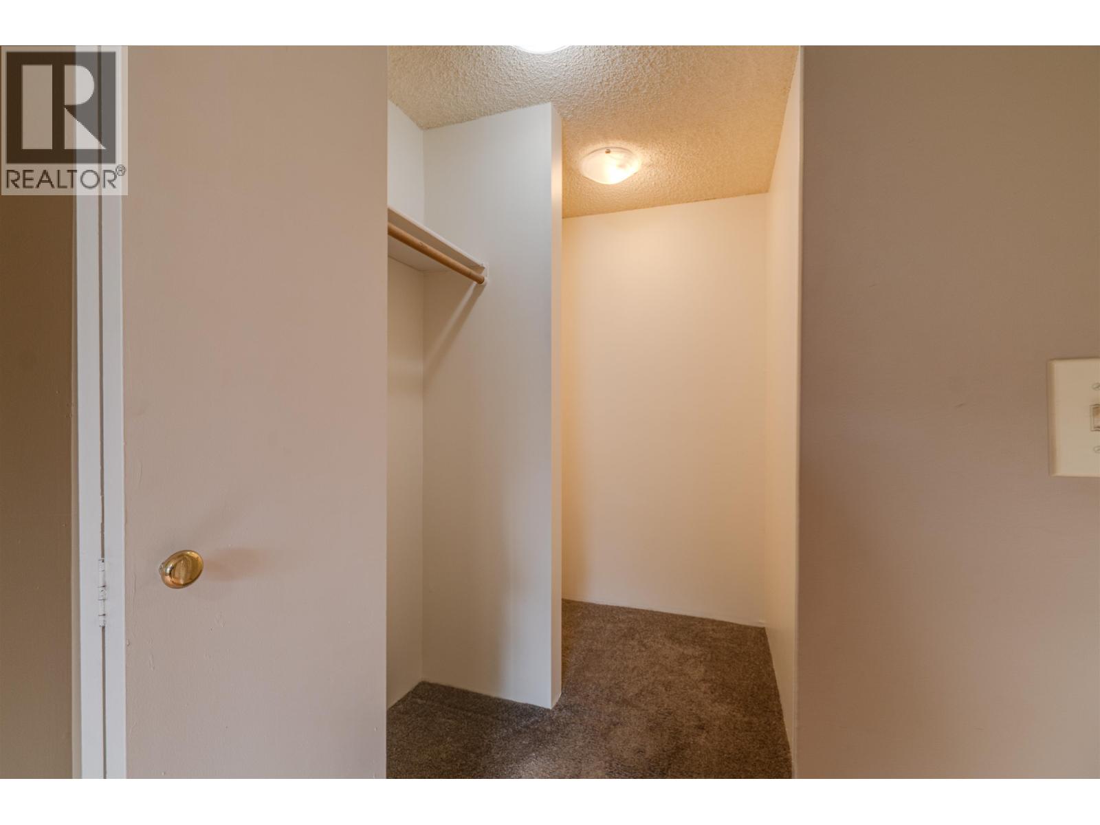 304 1948 COQUITLAM AVENUE, Port Coquitlam