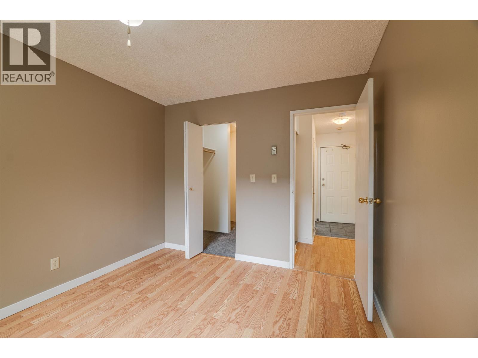 304 1948 COQUITLAM AVENUE, Port Coquitlam