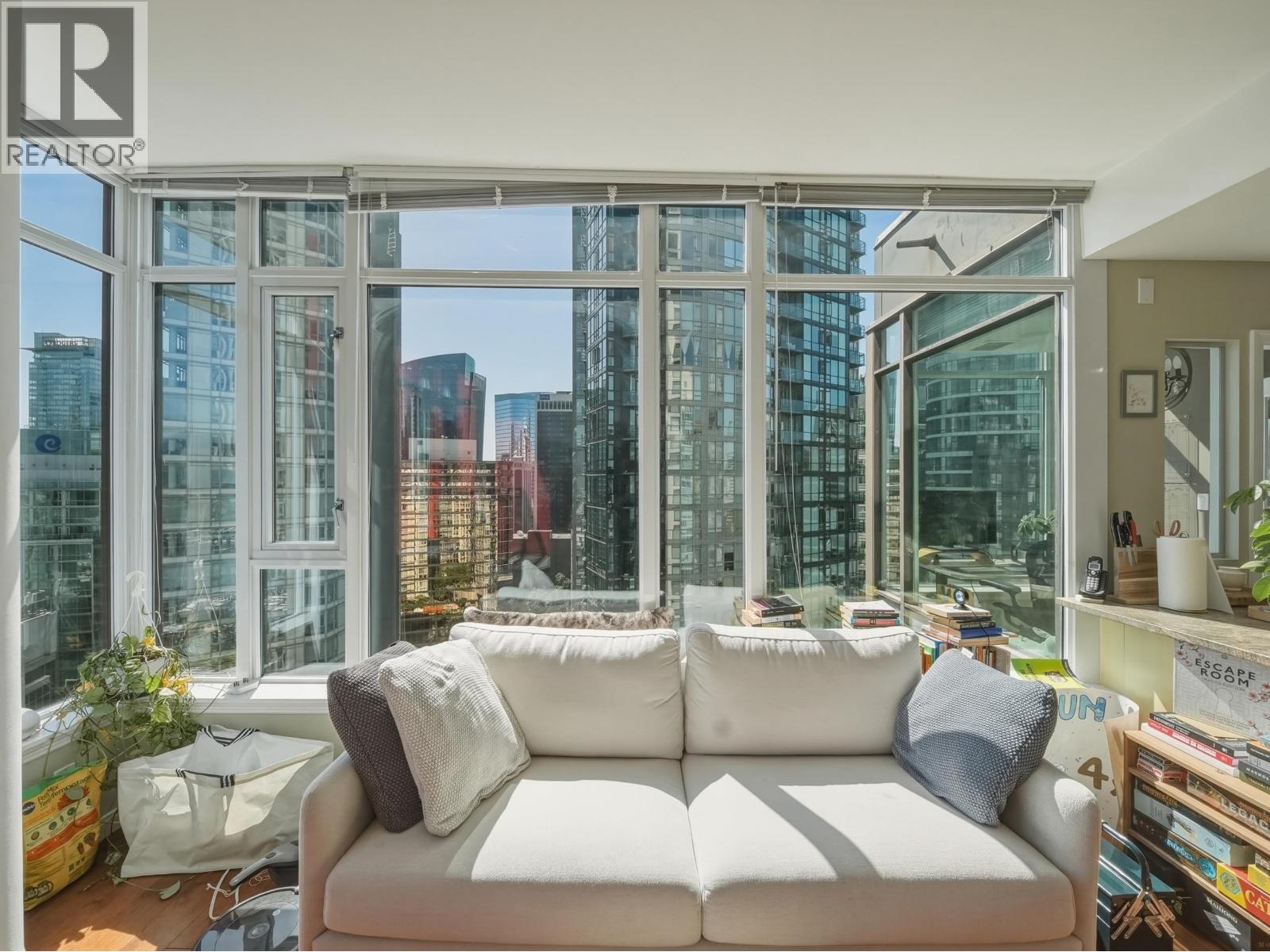 2106 1211 MELVILLE STREET, Vancouver