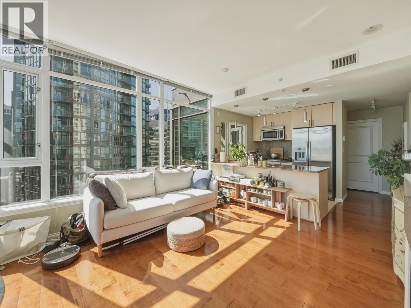2106 1211 MELVILLE STREET, Vancouver