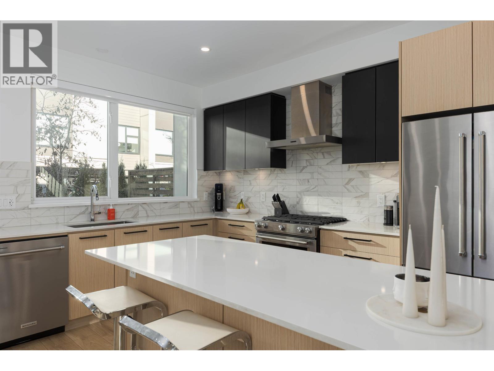 17 602 LILE DRIVE, North Vancouver