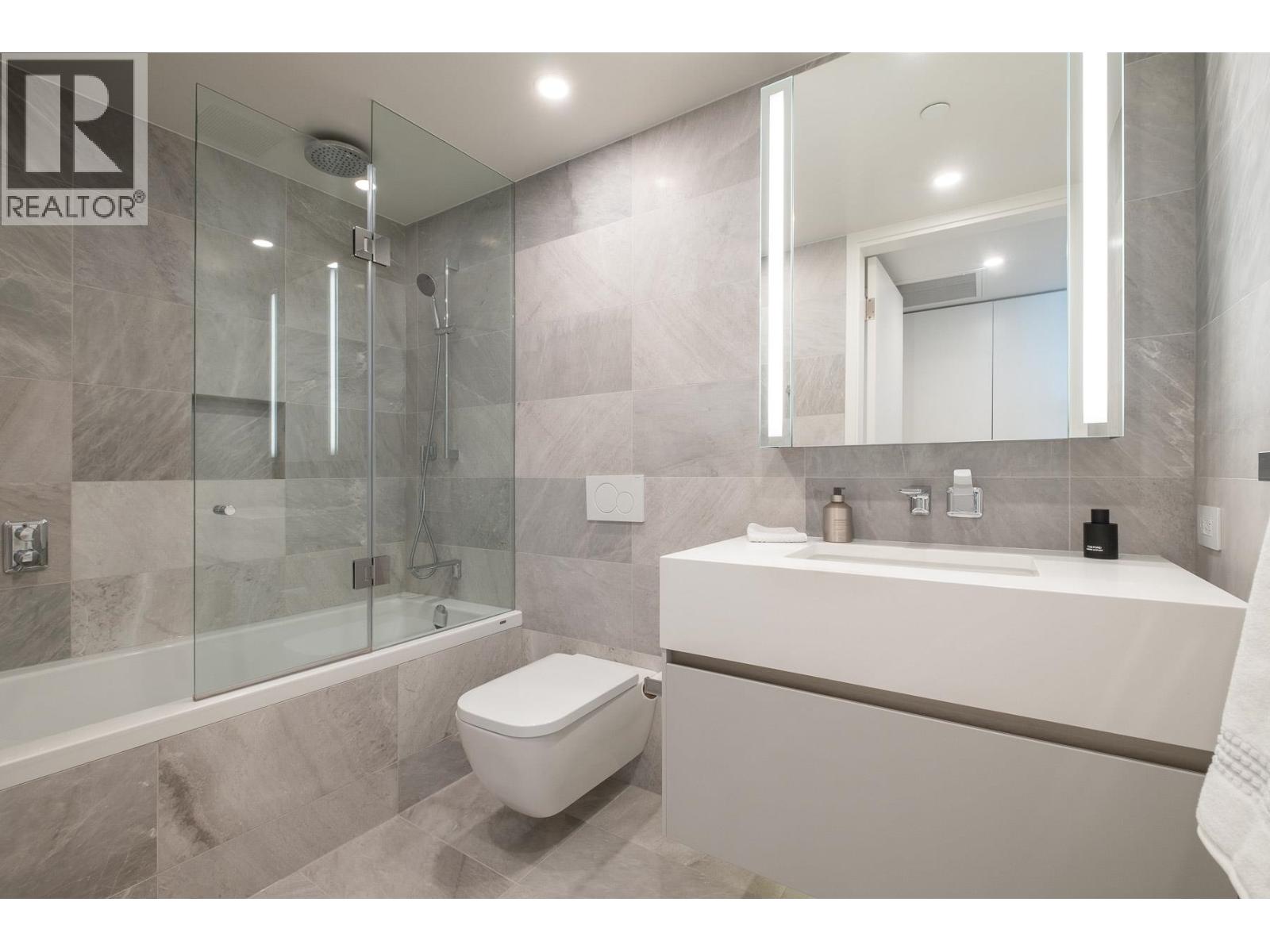 2404 889 PACIFIC STREET, Vancouver