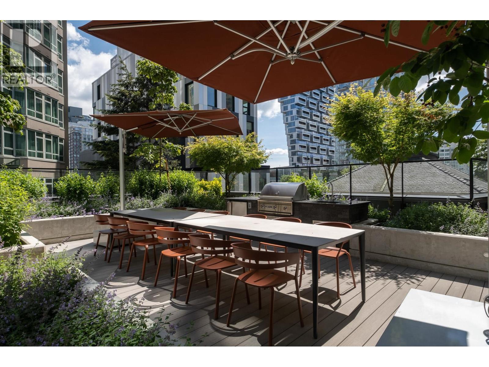 2404 889 PACIFIC STREET, Vancouver