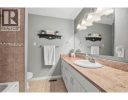 430 Davis Rd, Ladysmith, BC V9G1V5 Photo 20
