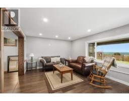 430 Davis Rd, Ladysmith, BC V9G1V5 Photo 34