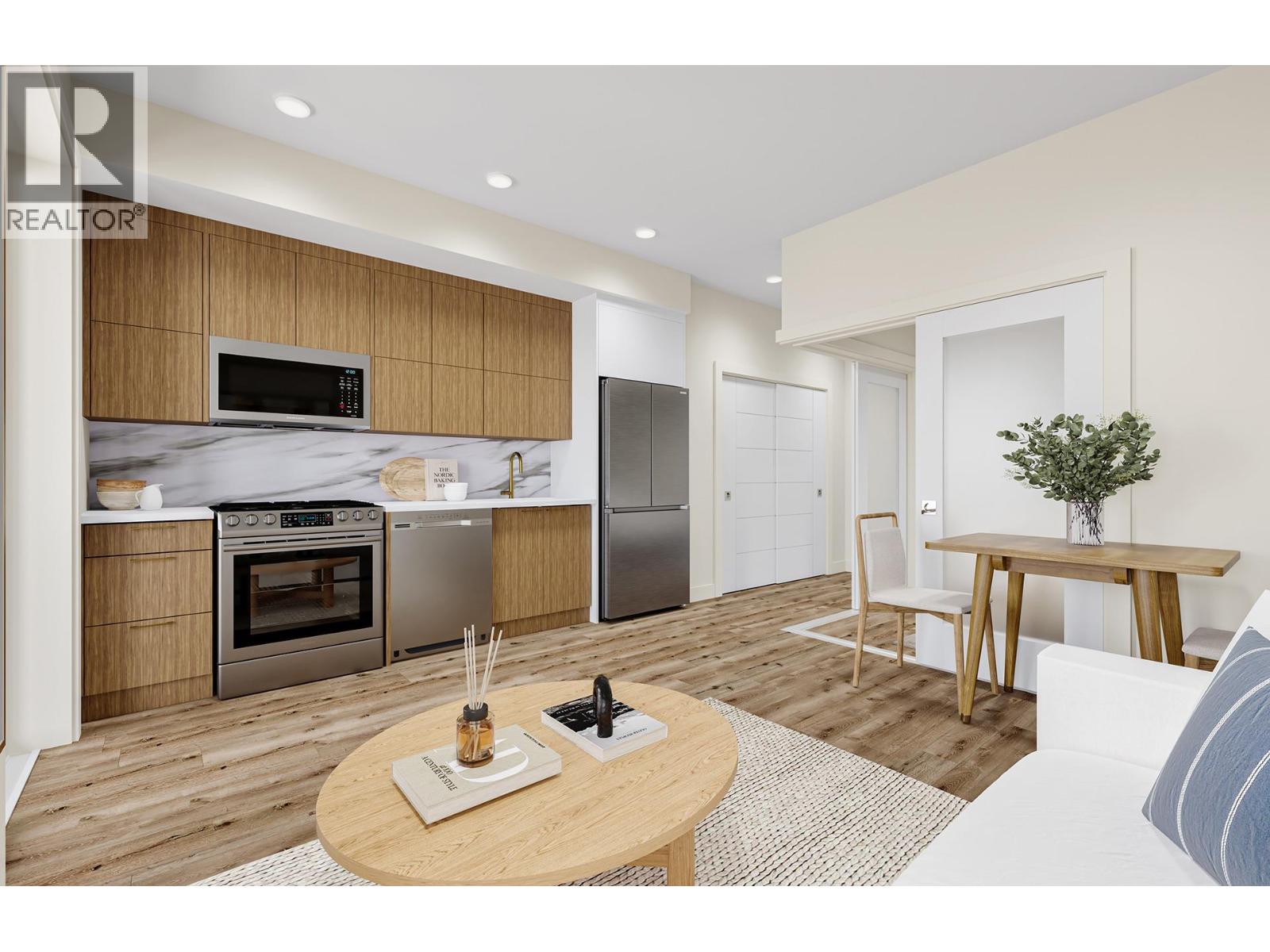 #402 647 Clement Avenue - 1