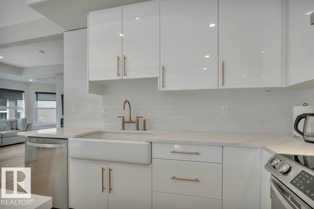 #12 1720 GARNETT PT NW - 12