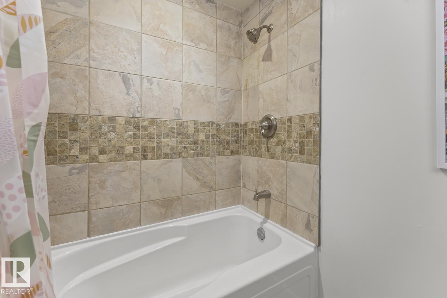 2006 3 AV — photo 20