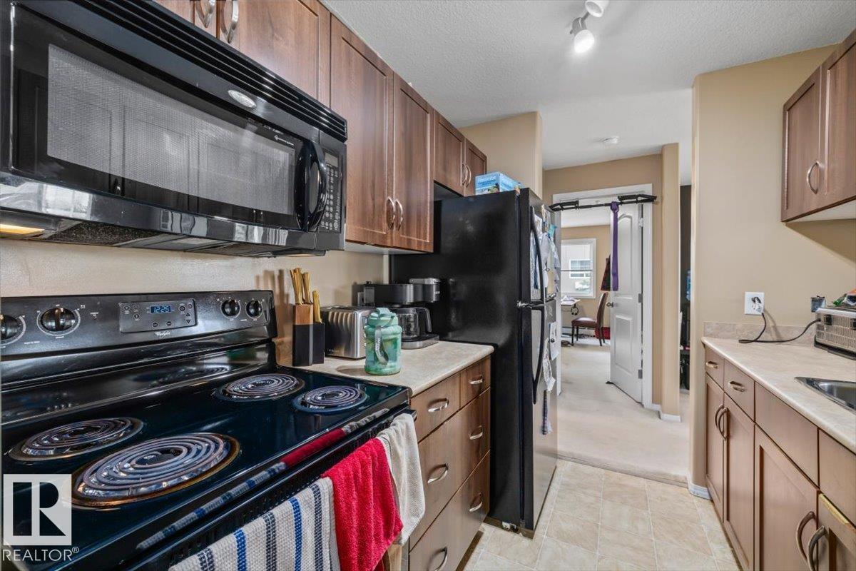 #245 50 WOODSMERE - 12