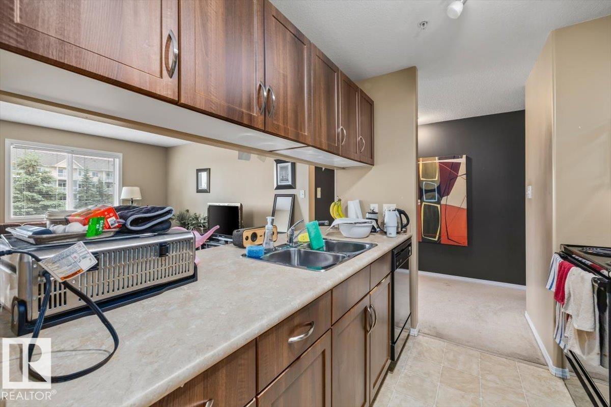 #245 50 WOODSMERE - 14