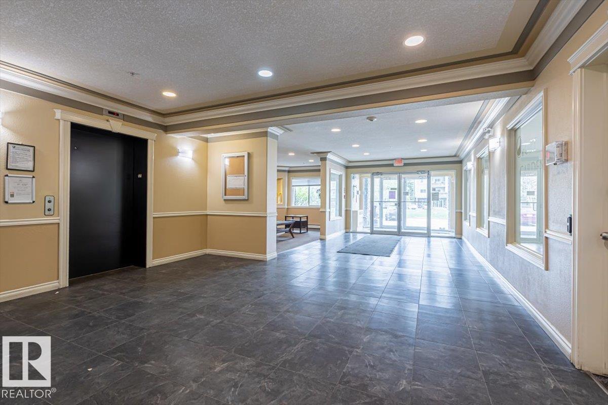 #245 50 WOODSMERE - 25