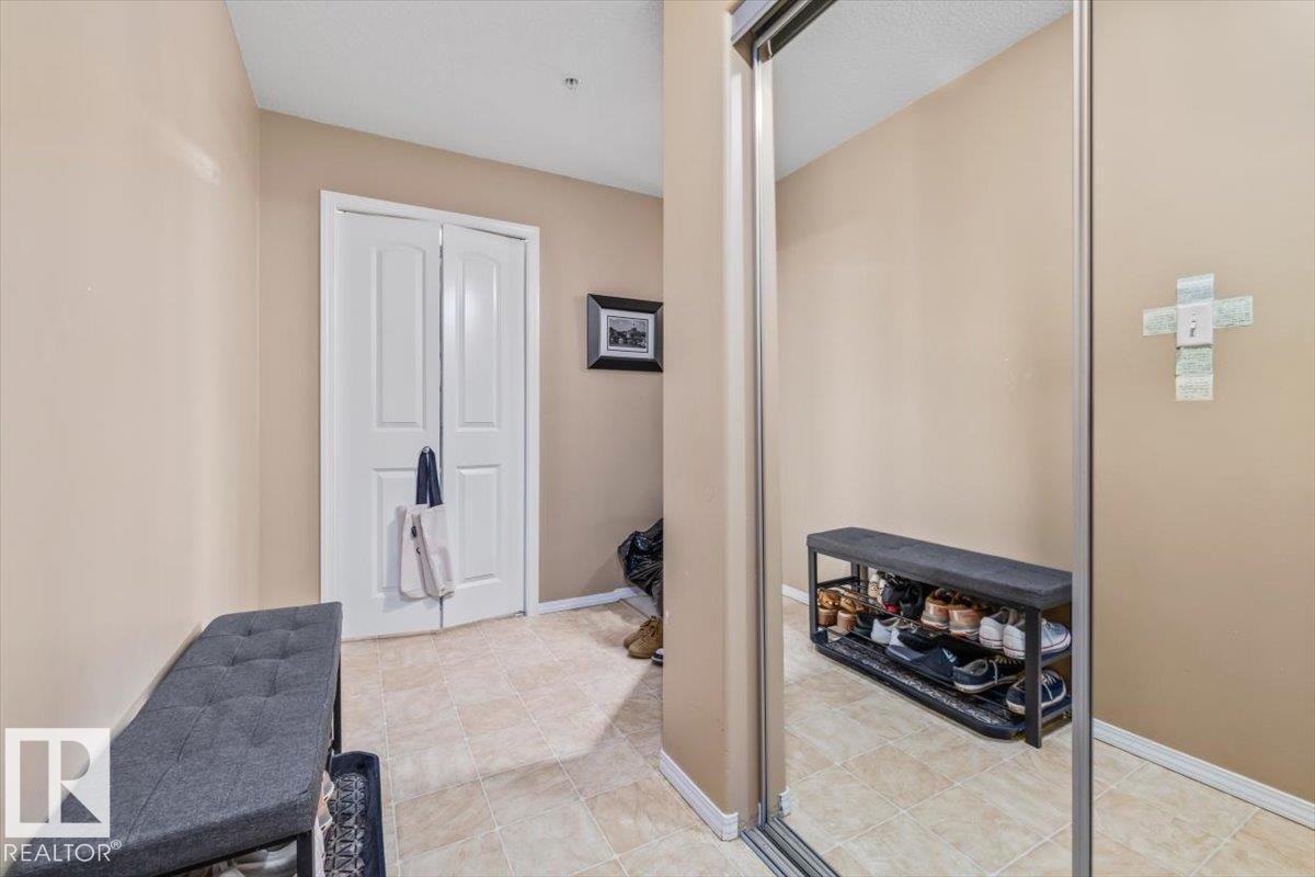 #245 50 WOODSMERE - 4