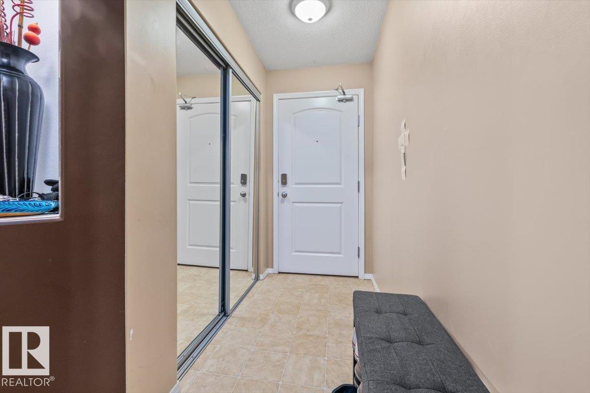 #245 50 WOODSMERE - 5