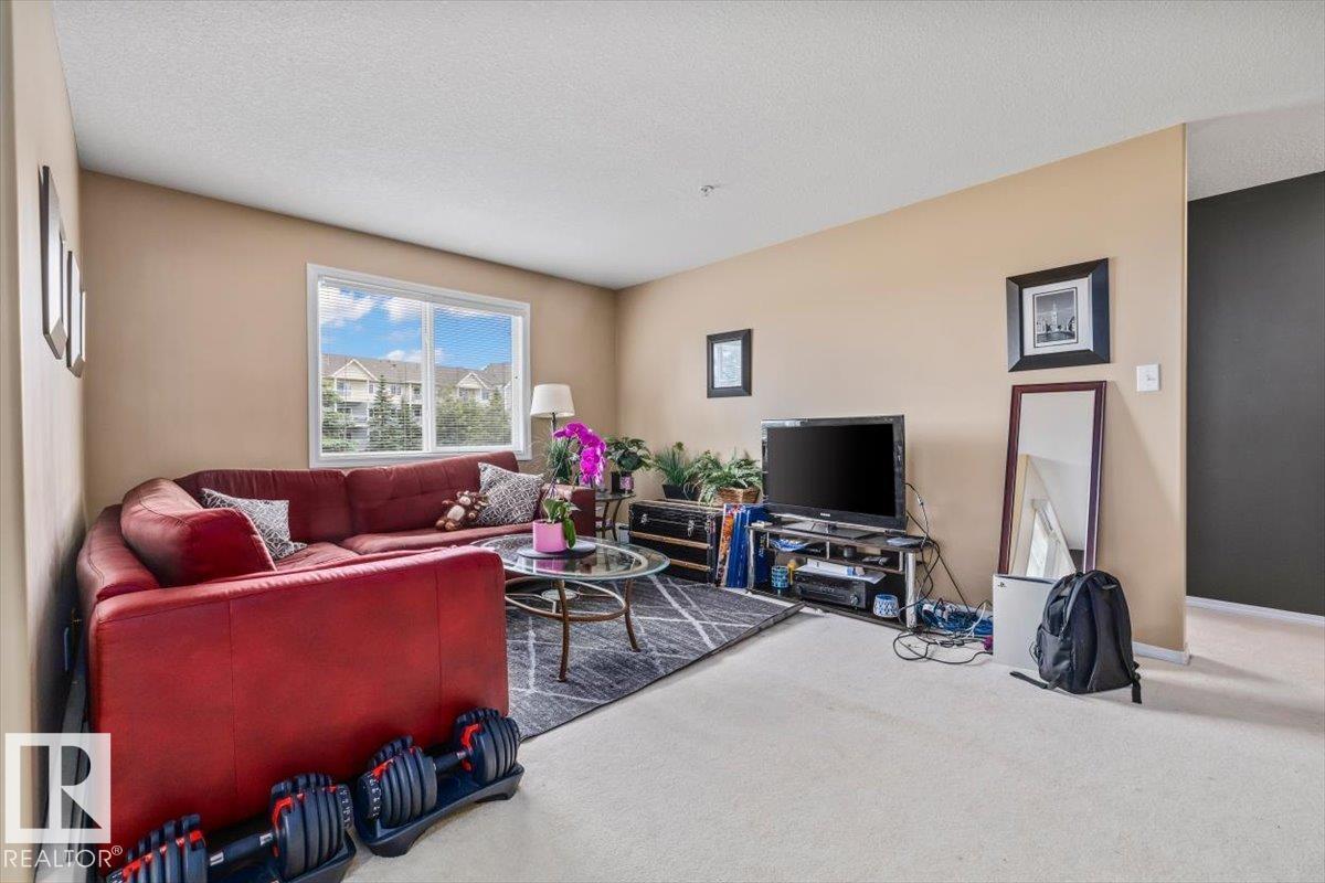 #245 50 WOODSMERE - 9