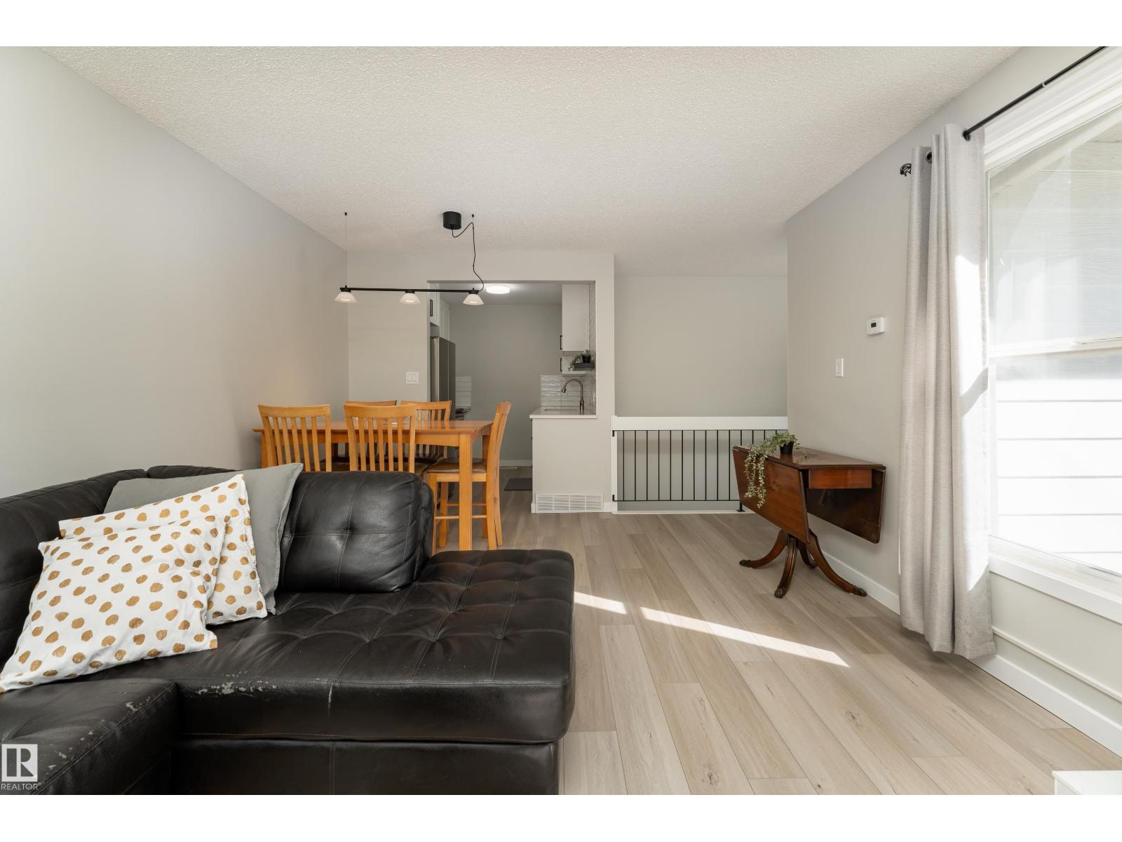 1164 KNOTTWOOD RD E NW — photo 11