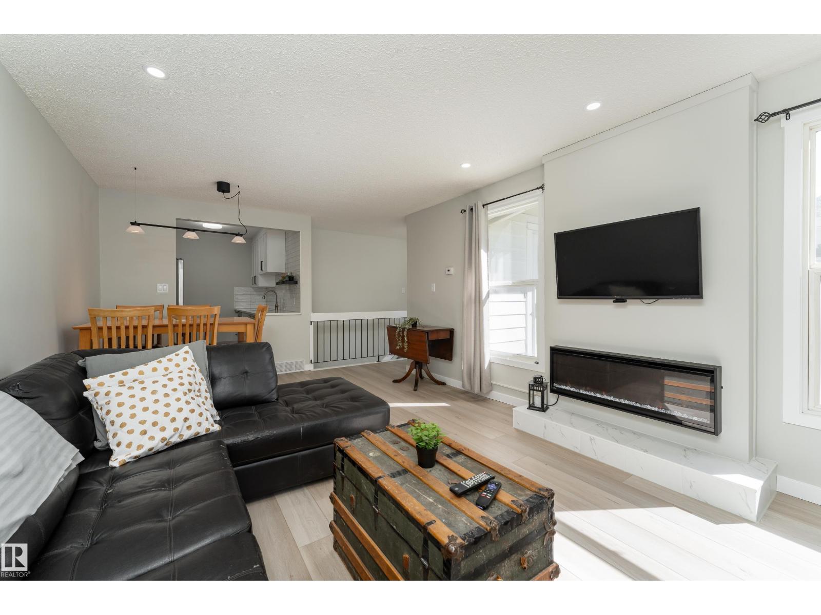 1164 KNOTTWOOD RD E NW — photo 12