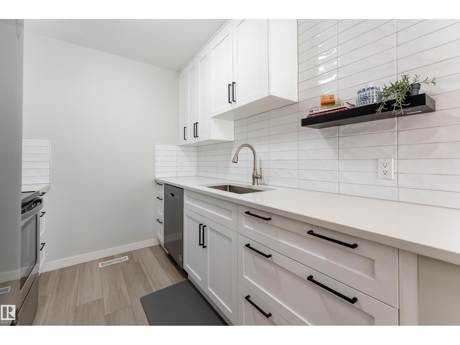 1164 KNOTTWOOD RD E NW — photo 16