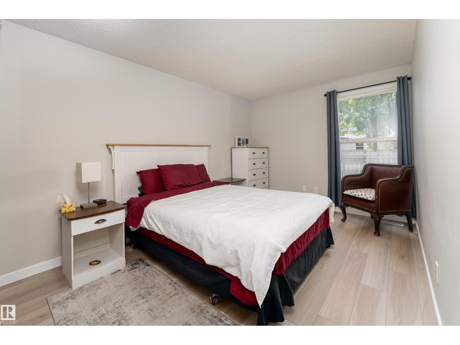 1164 KNOTTWOOD RD E NW — photo 24