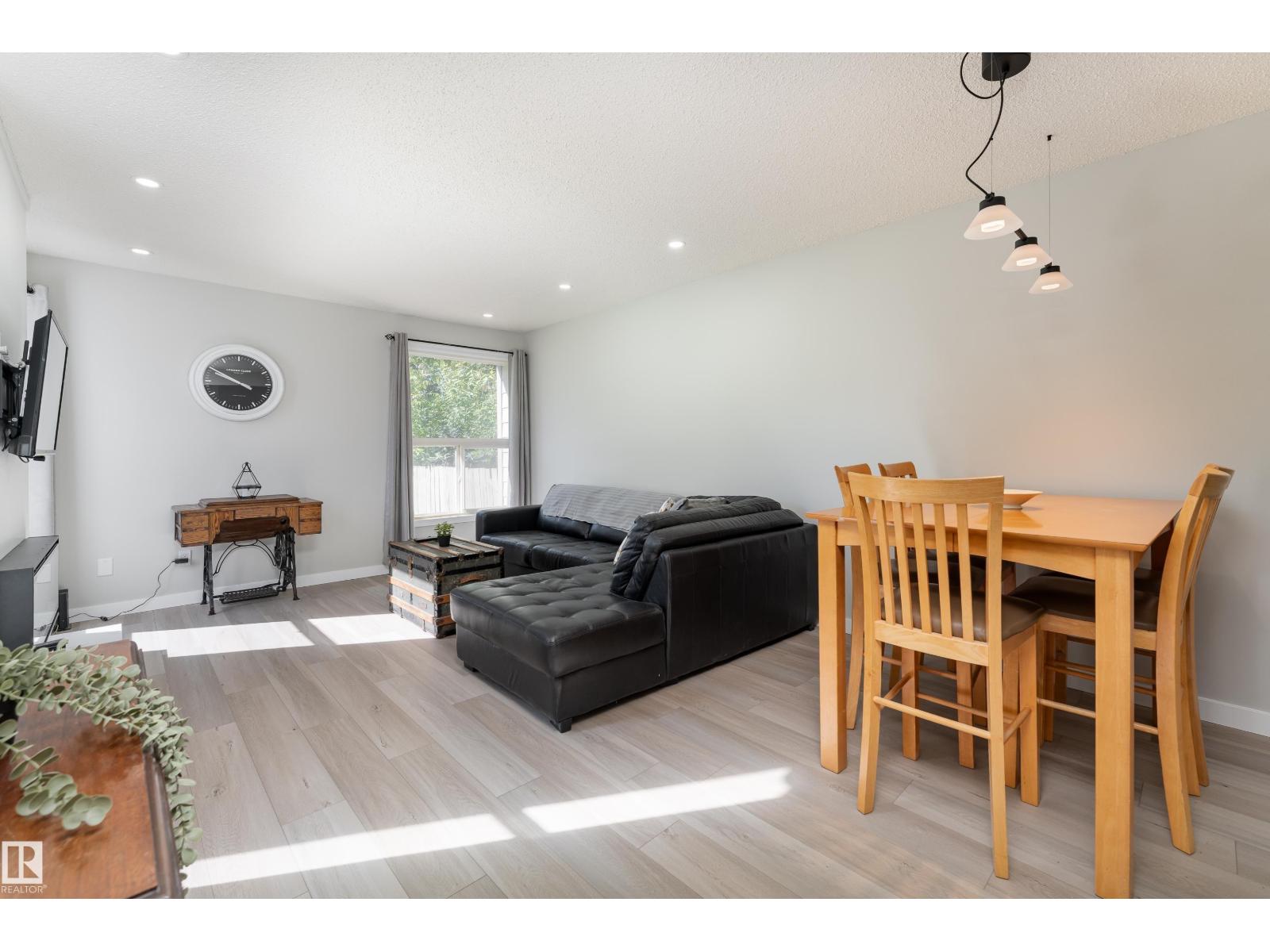 1164 KNOTTWOOD RD E NW — photo 8
