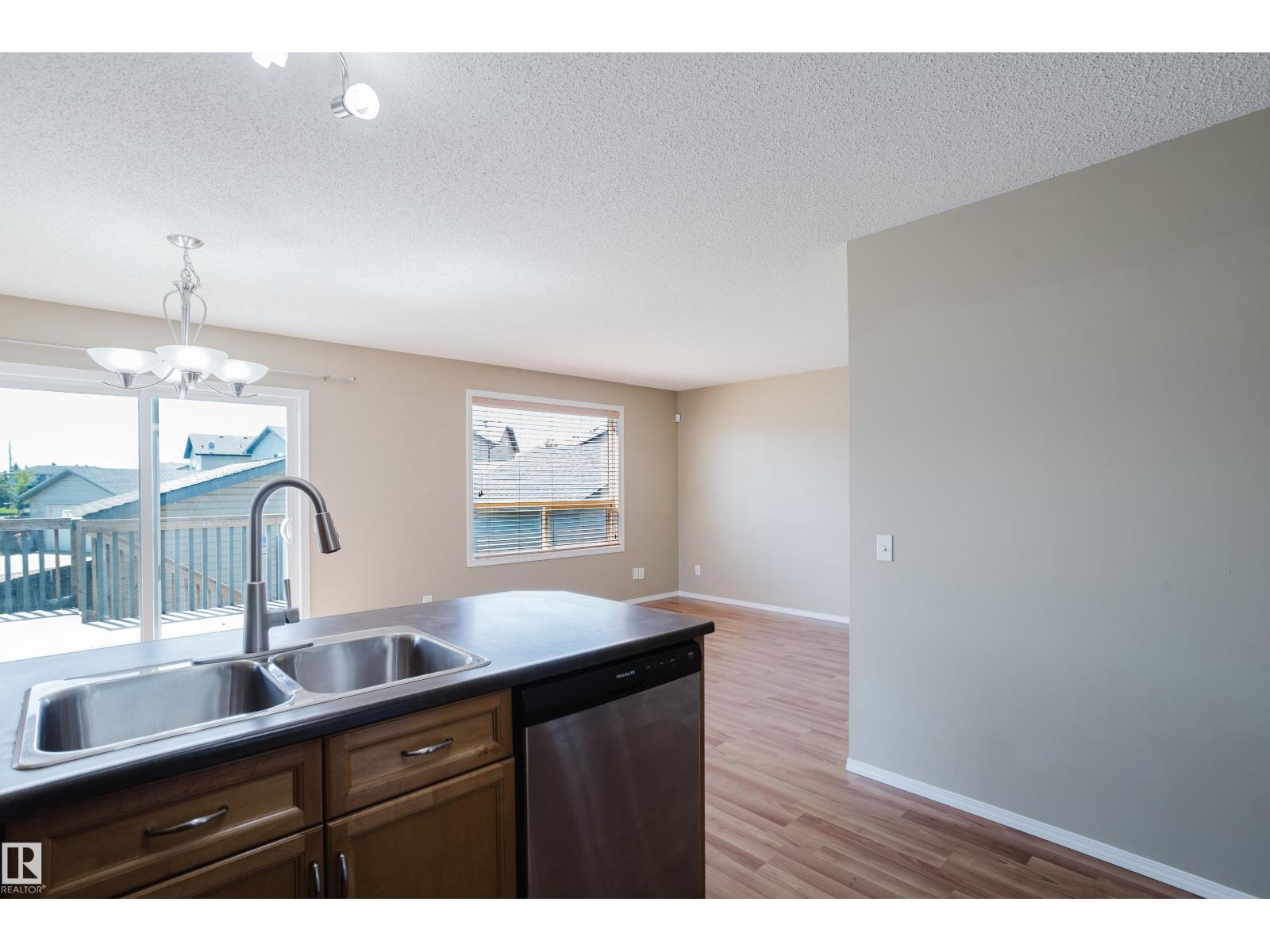 4610 SOUTH PARK DR — photo 12