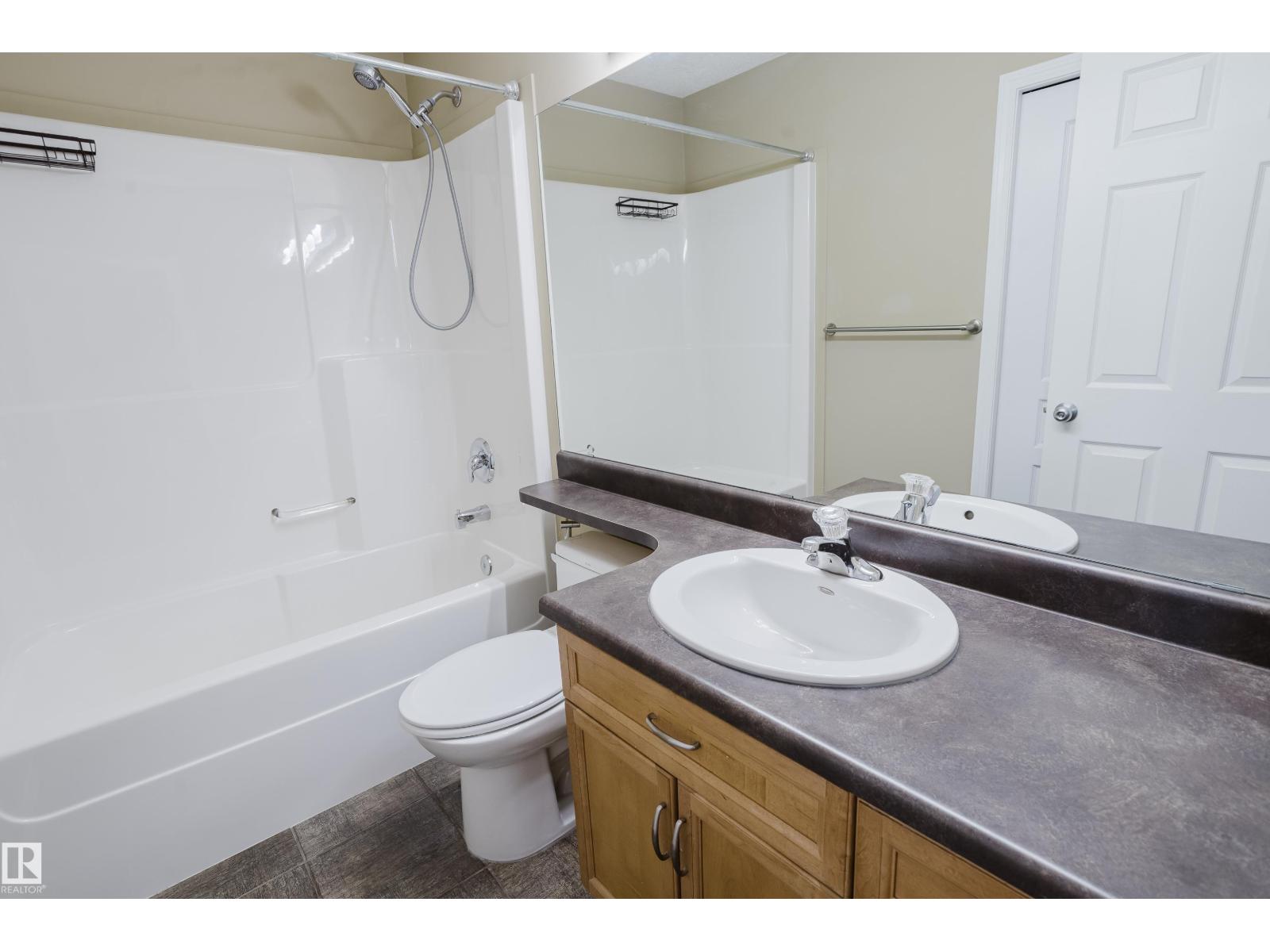 4610 SOUTH PARK DR — photo 24