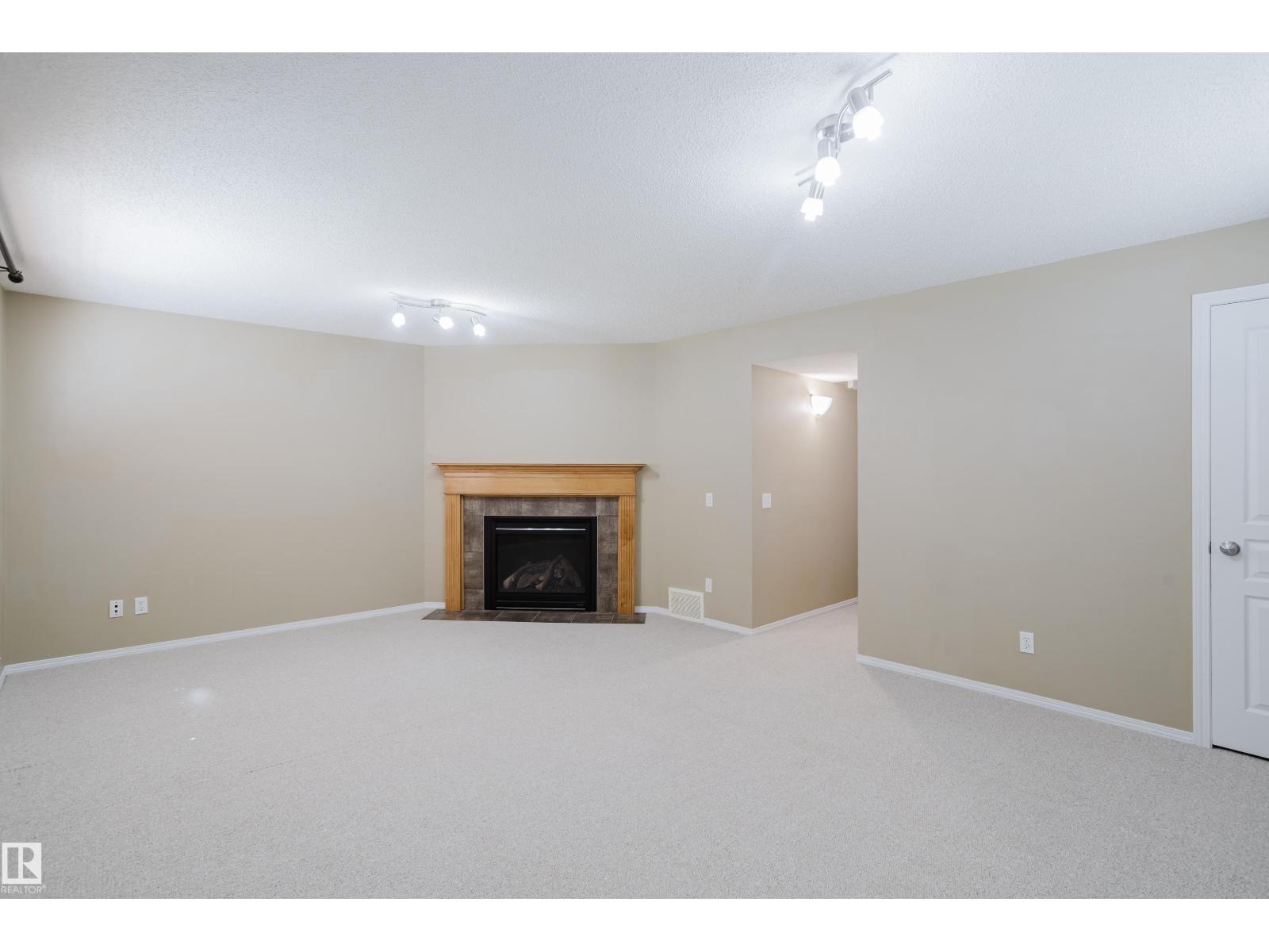 4610 SOUTH PARK DR — photo 28