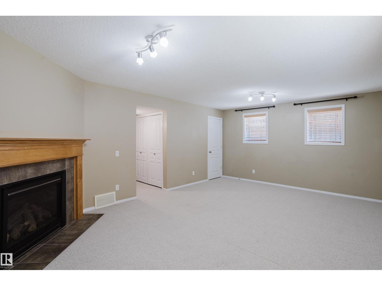 4610 SOUTH PARK DR — photo 29