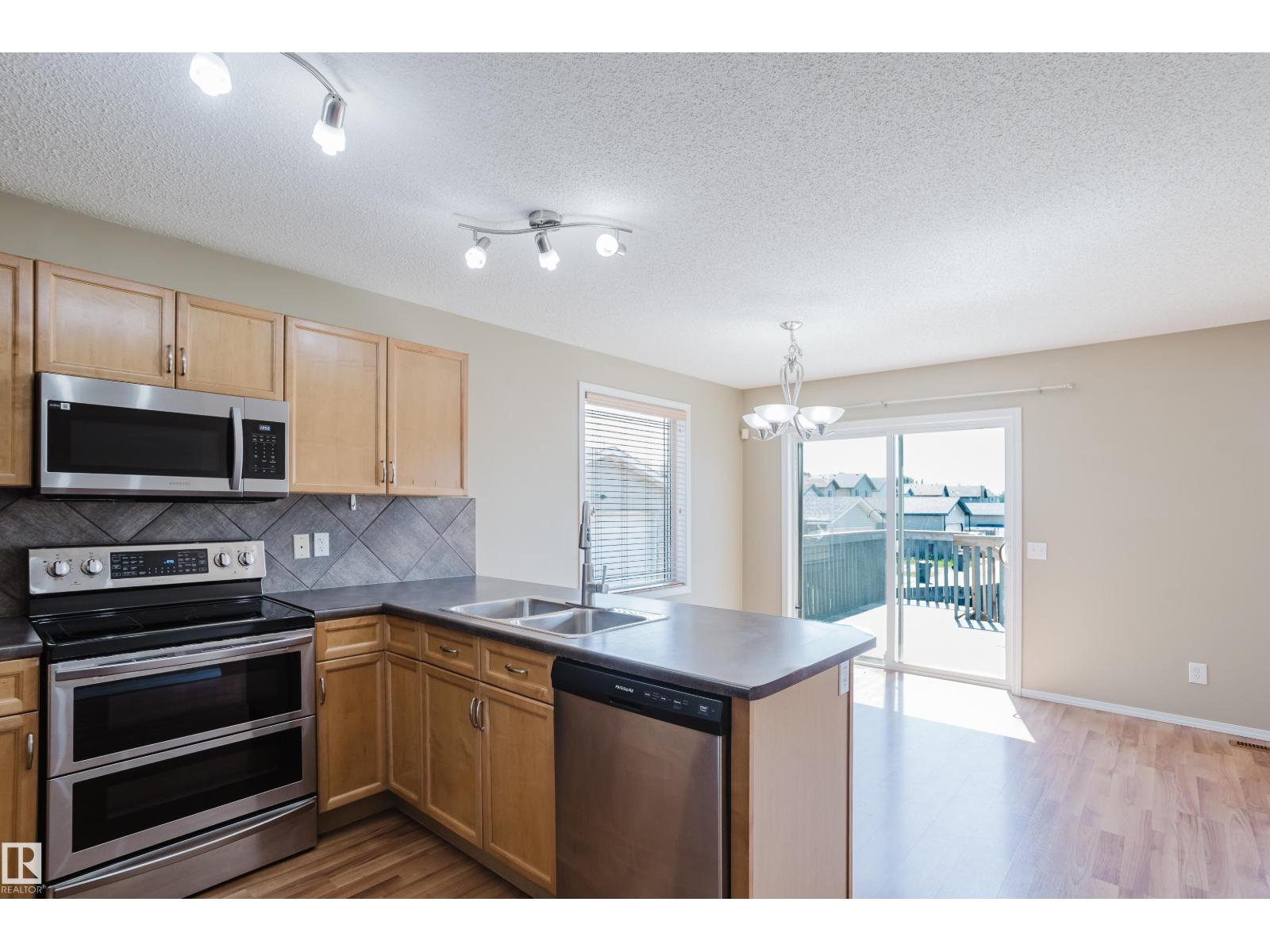 4610 SOUTH PARK DR - photo 5