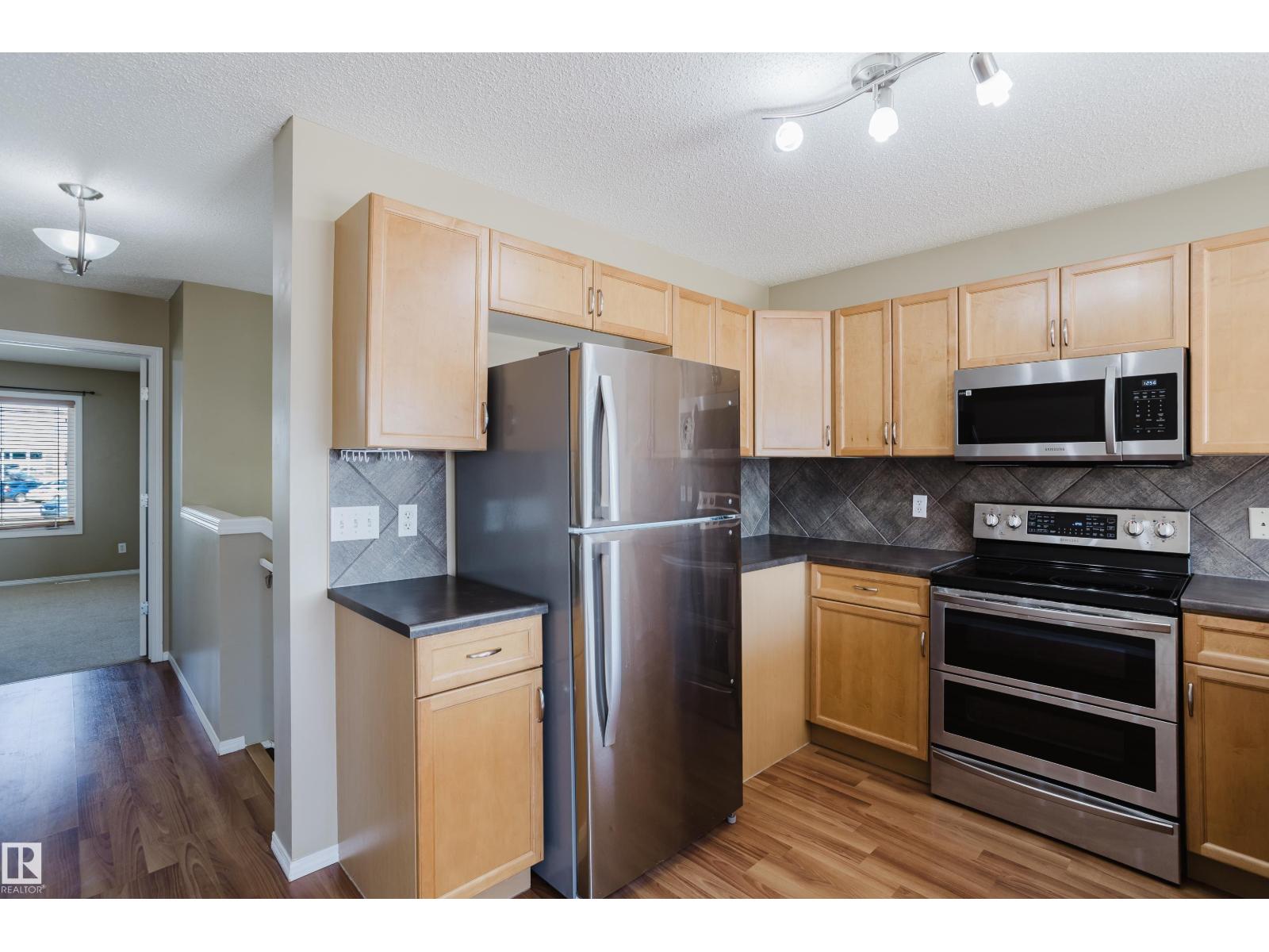 4610 SOUTH PARK DR — photo 6