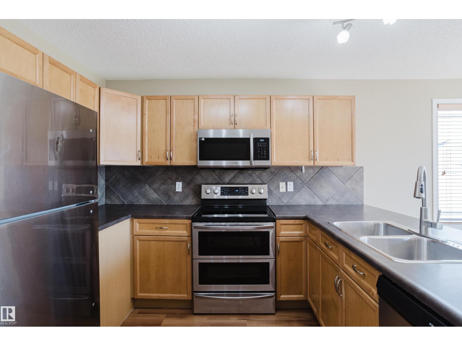 4610 SOUTH PARK DR — photo 8