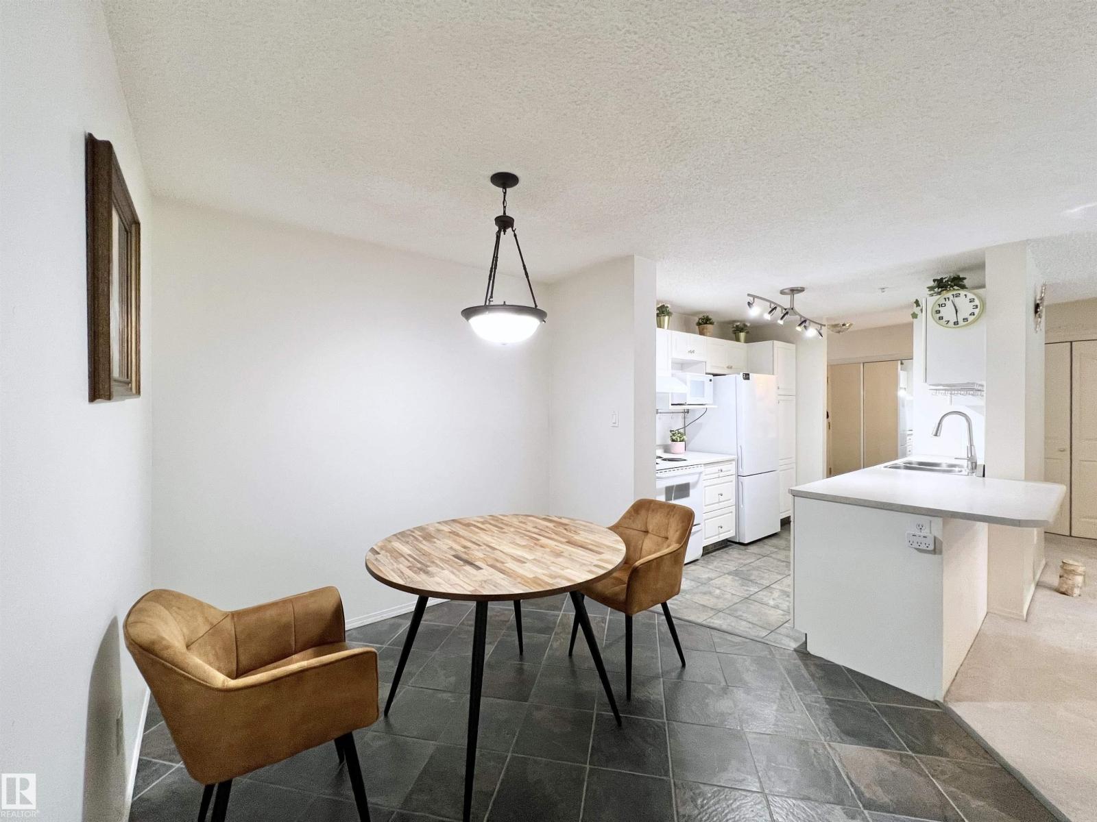 #110 10511 42 AV NW - 16