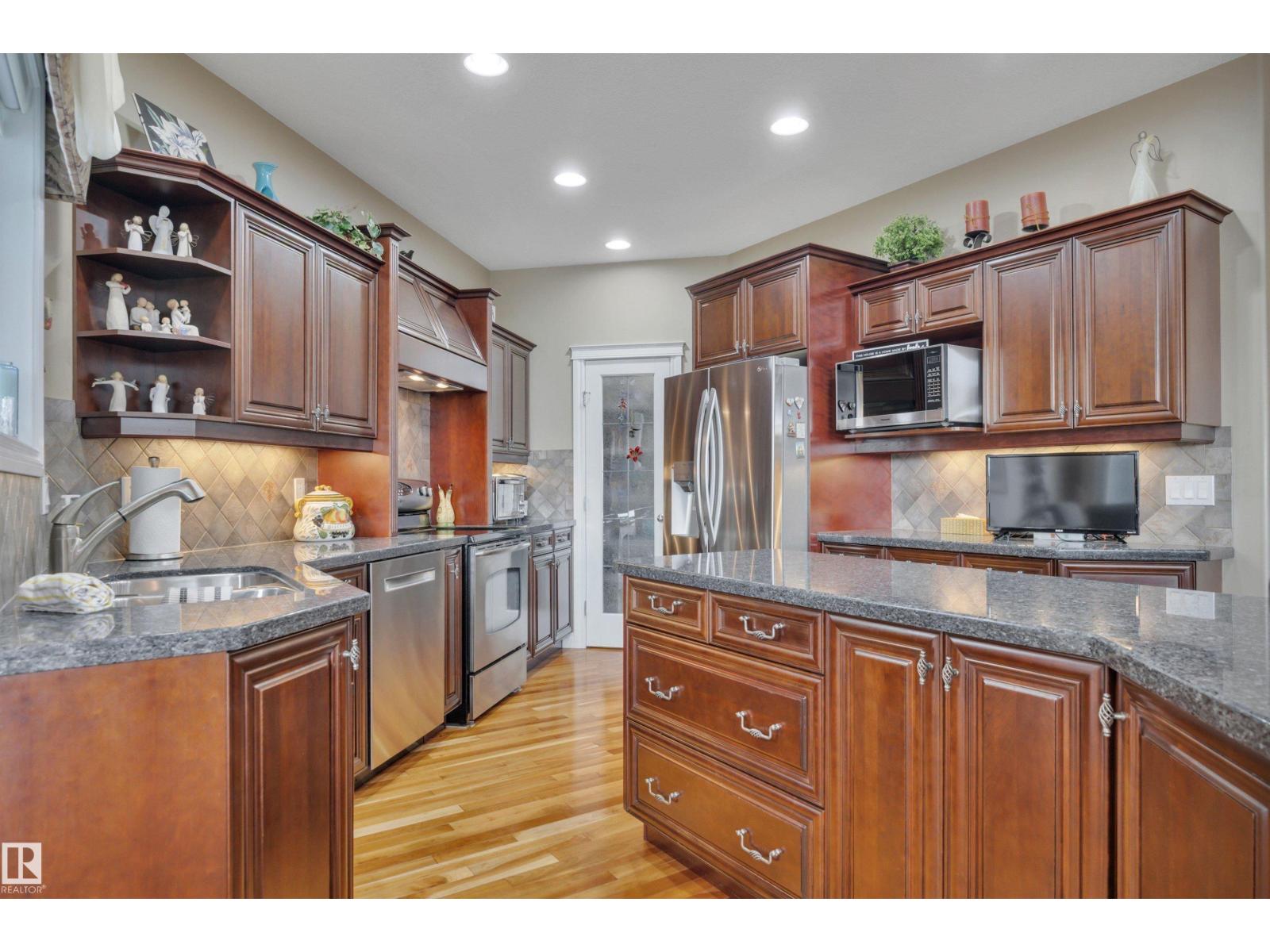 38 SHORES DR - 13