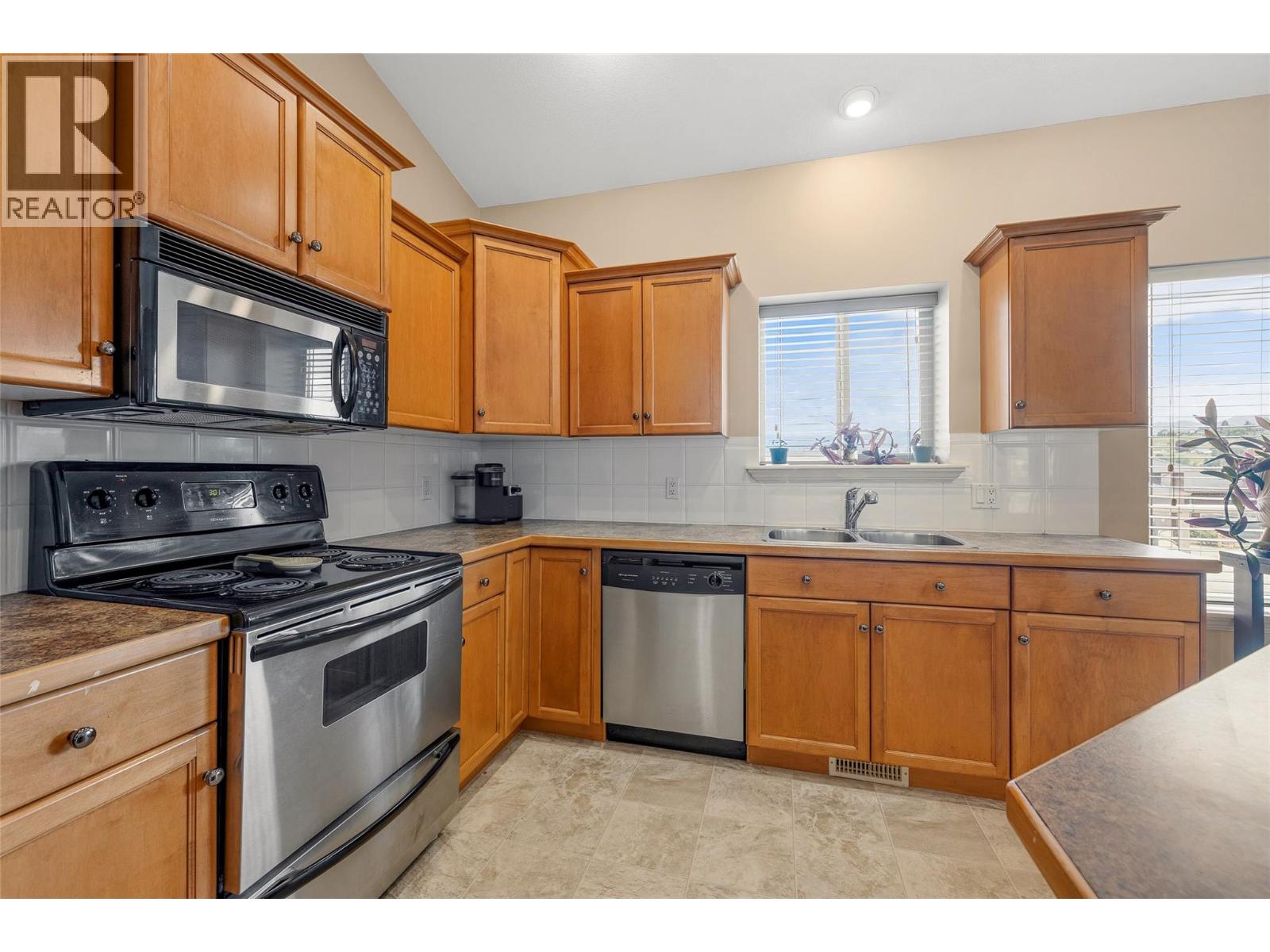 2060 Spyglass Way - 9