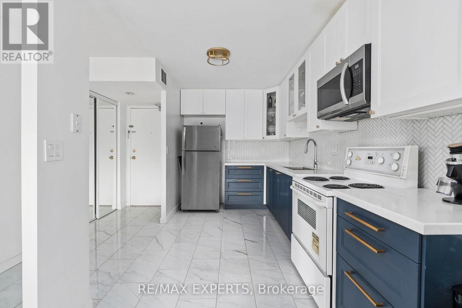 #803 10 MARTHA EATON WAY - 4