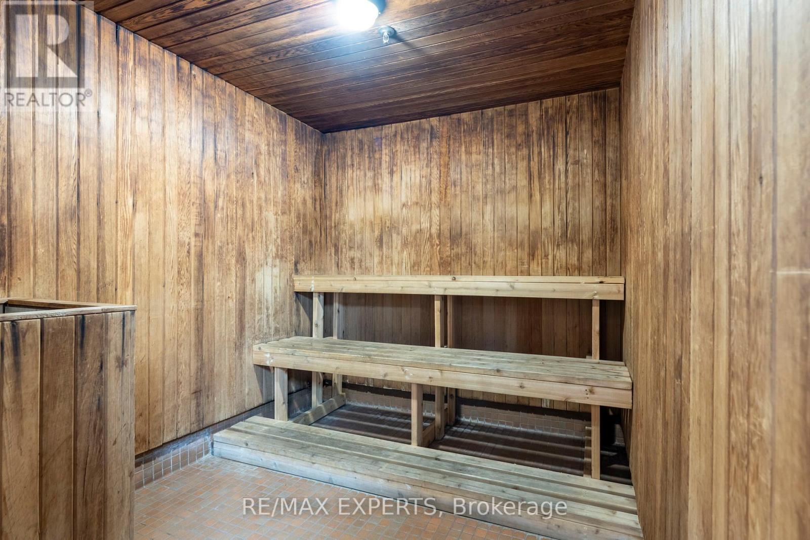 #803 10 MARTHA EATON WAY - 23