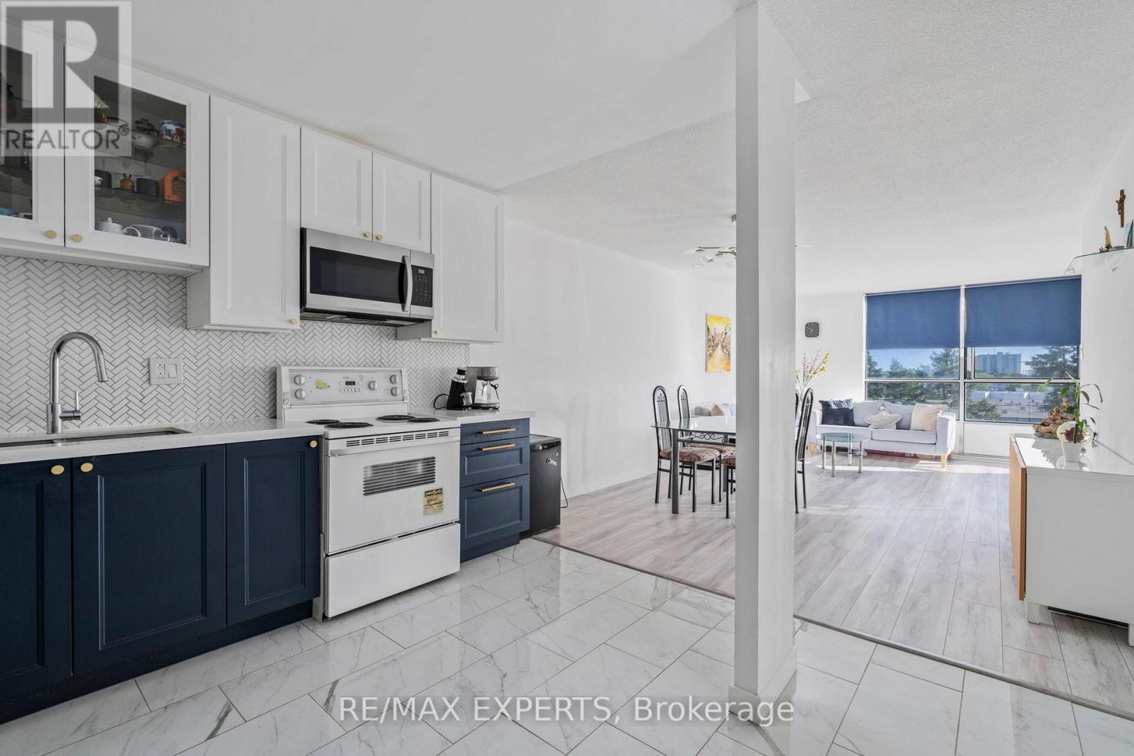 #803 10 MARTHA EATON WAY - 7