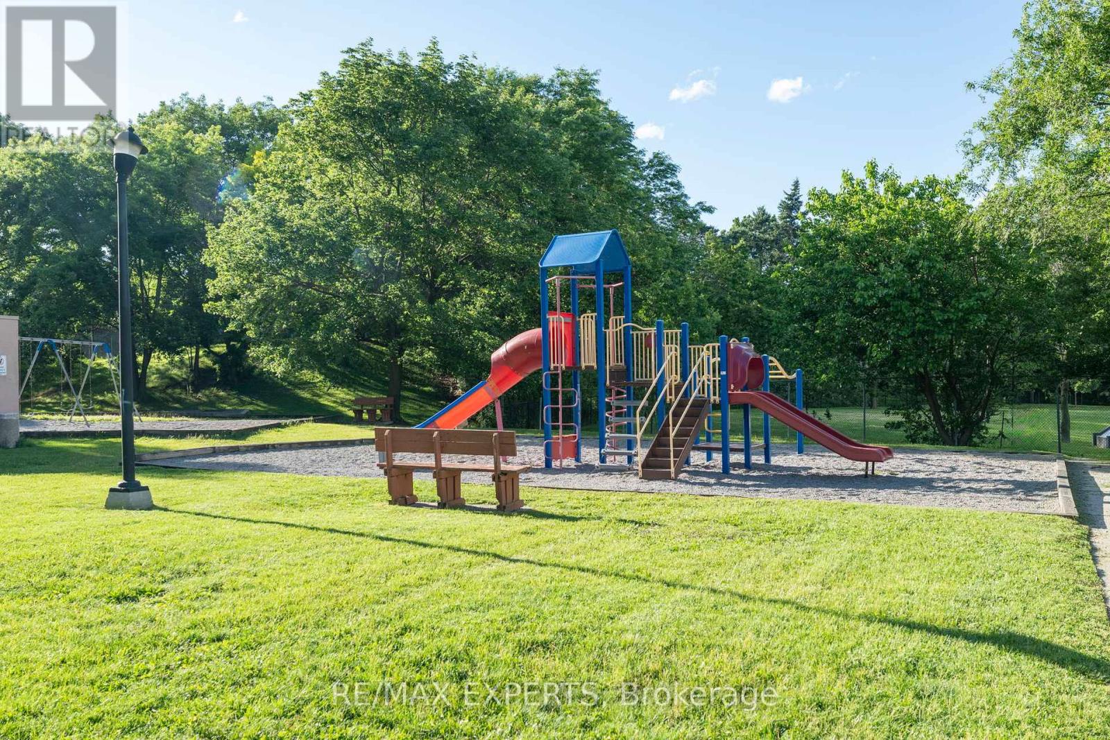 #803 10 MARTHA EATON WAY - 25