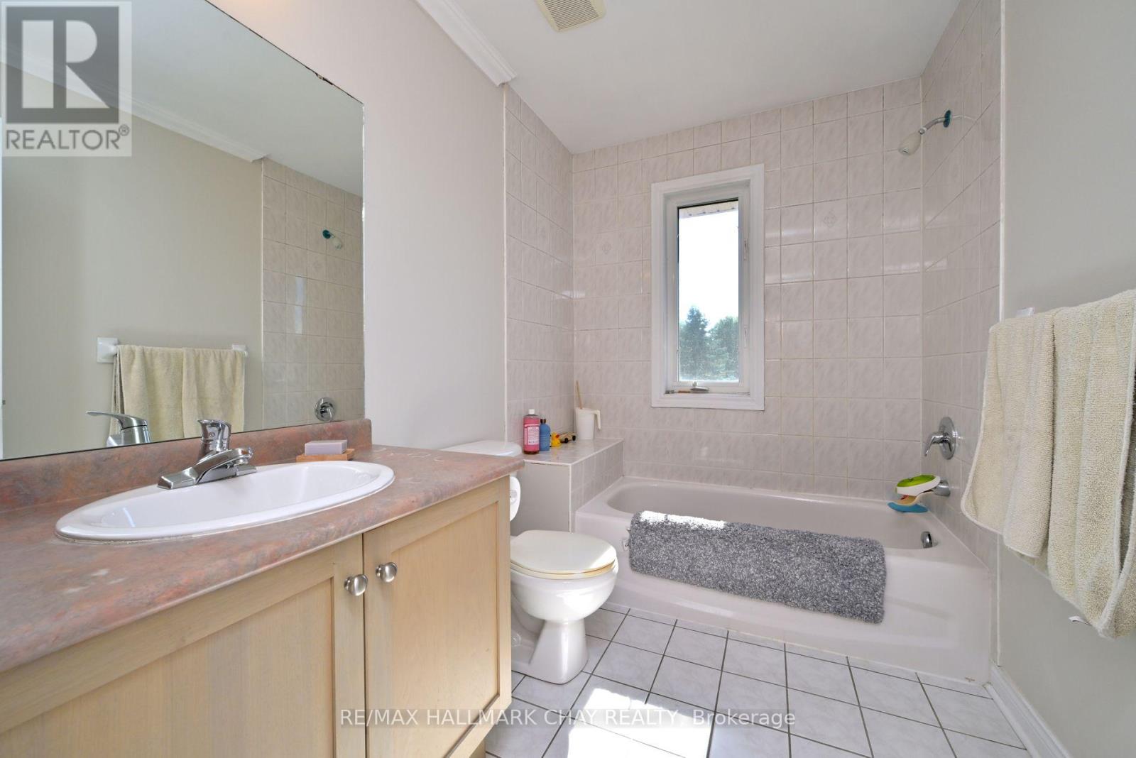 16 BRIAN CRESCENT - 19