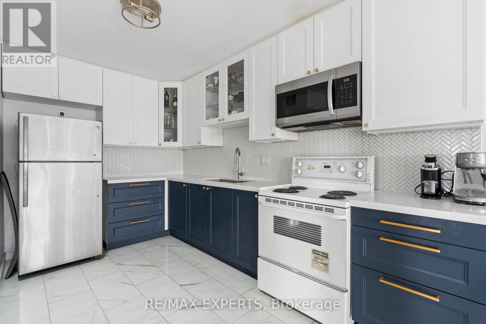 #803 10 MARTHA EATON WAY - 3