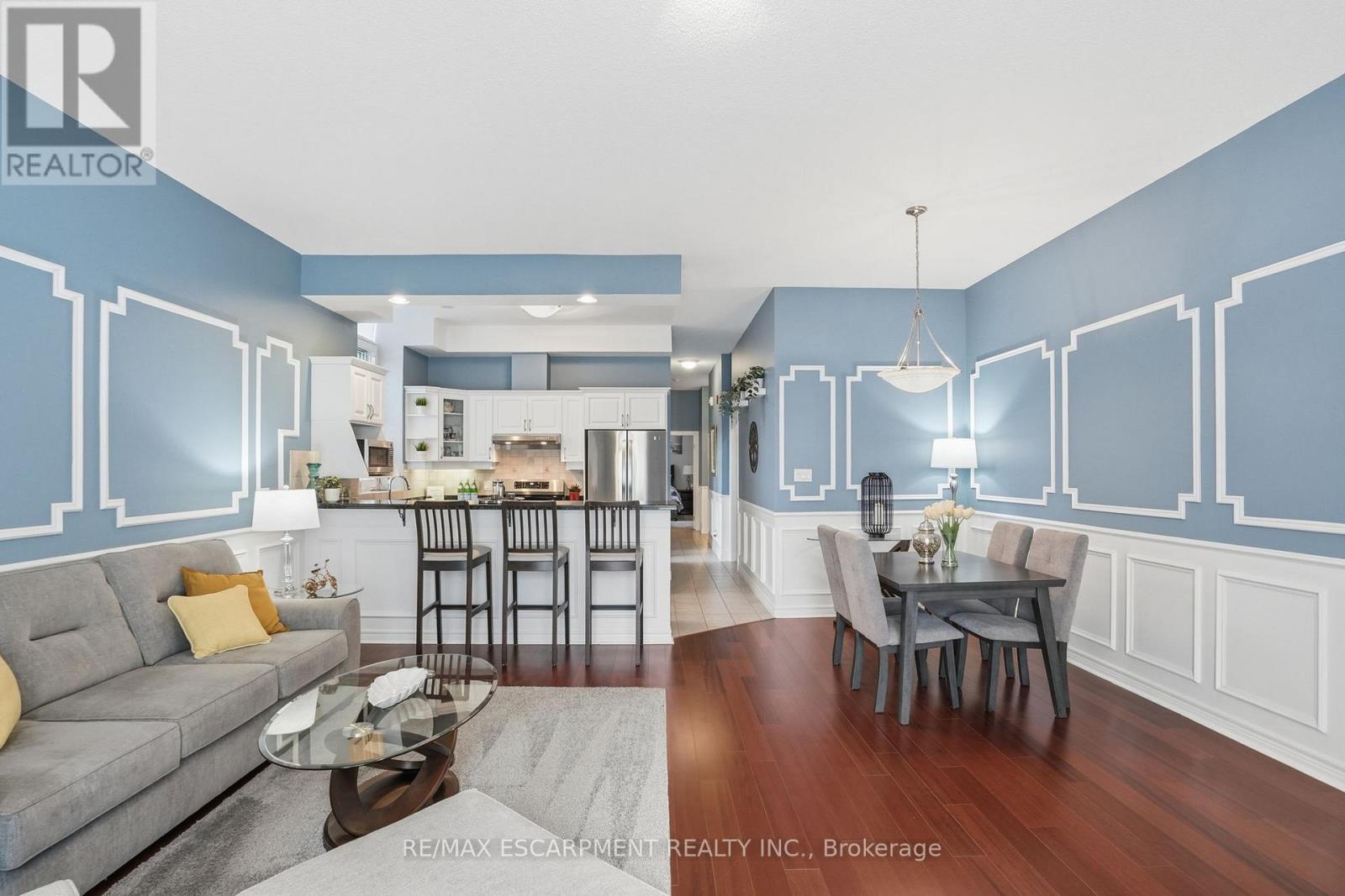 #219 262 DUNDAS STREET E - 16