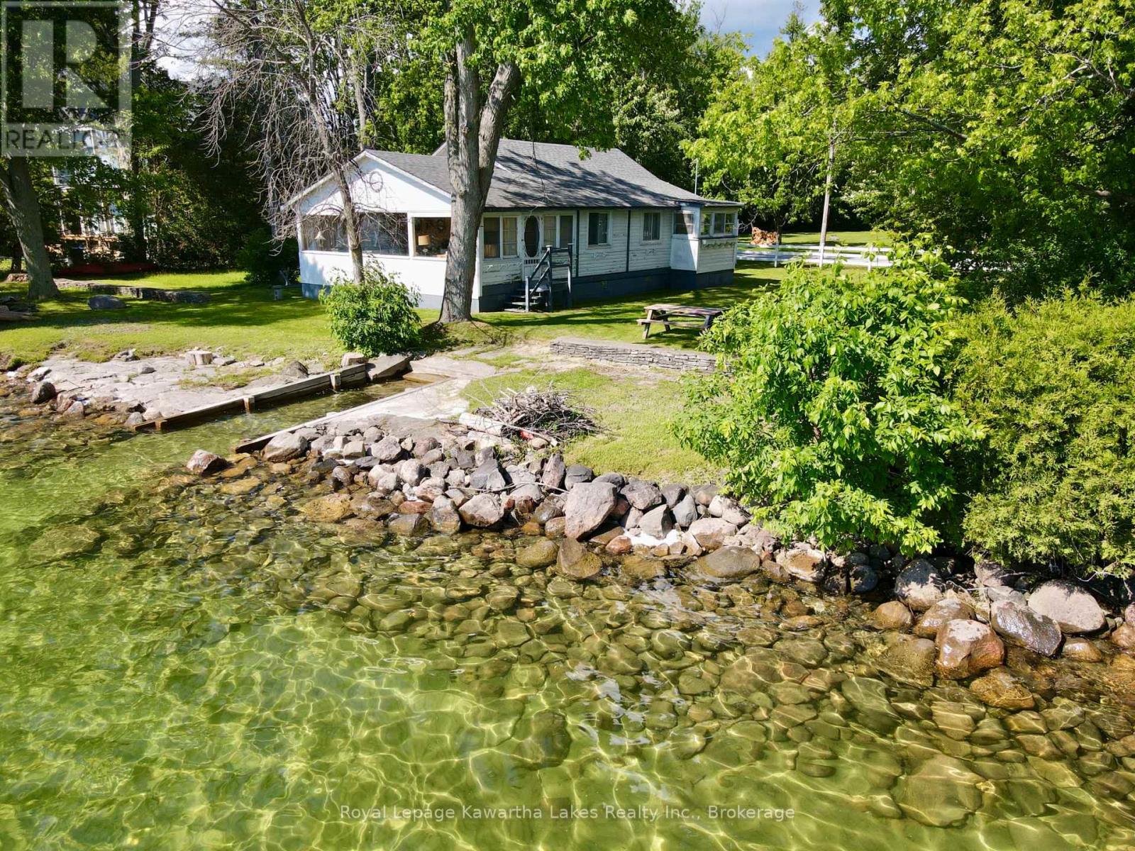 2636+ LAKESHORE DRIVE - 20